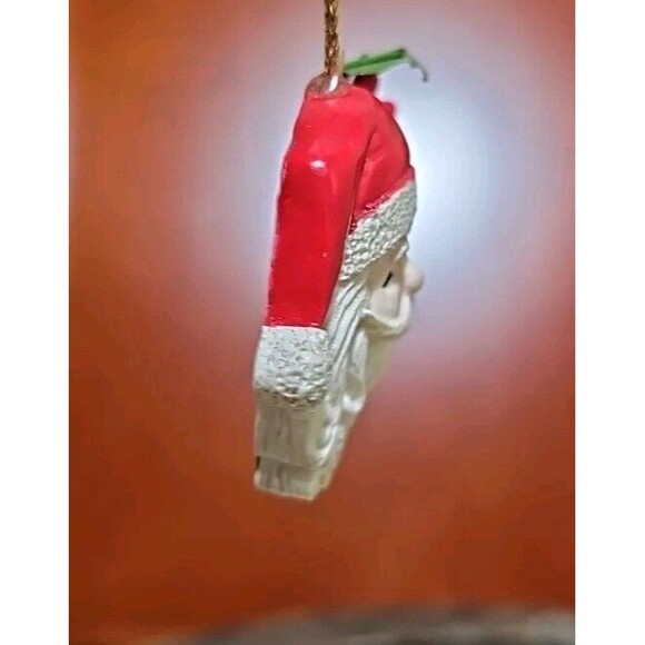 Old World Style Ceramic Santa Head Christmas Holiday Ornament Vintage 2" x 1.5" - Picture 2 of 4